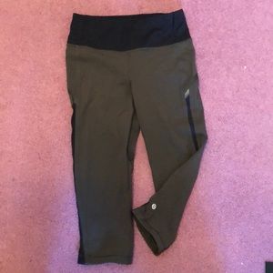 Lululemon olive green crop leggings